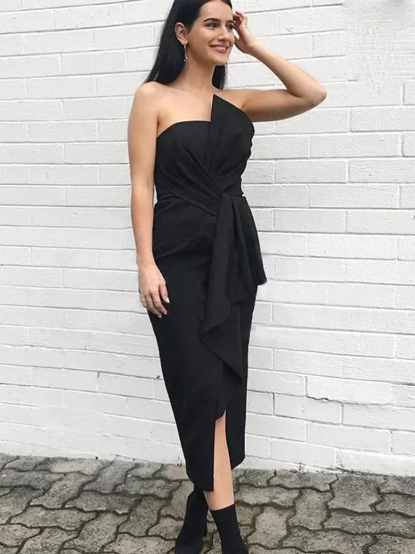 Chic Black Strapless Short Bridesmaid Dresses with Slit