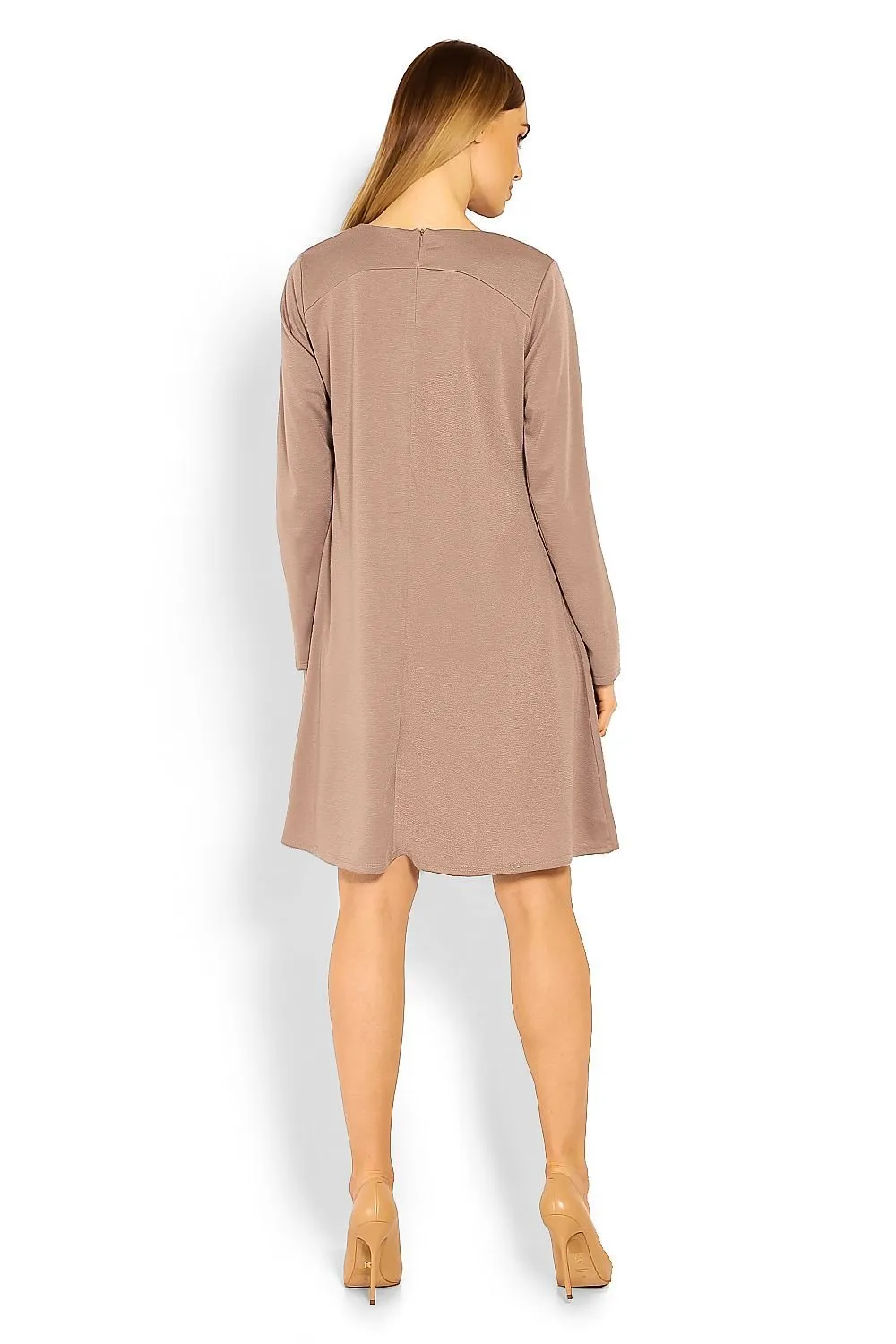 Chic Trapezoidal Daydress with Stylish Peekaboo Accents