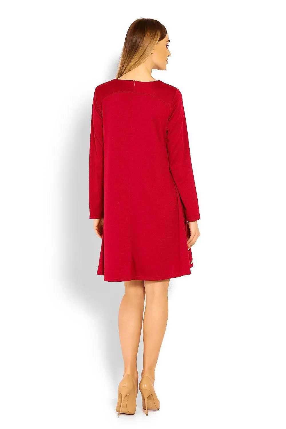 Chic Trapezoidal Daydress with Stylish Peekaboo Accents