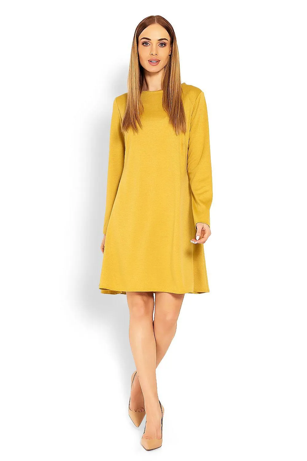 Chic Trapezoidal Daydress with Stylish Peekaboo Accents