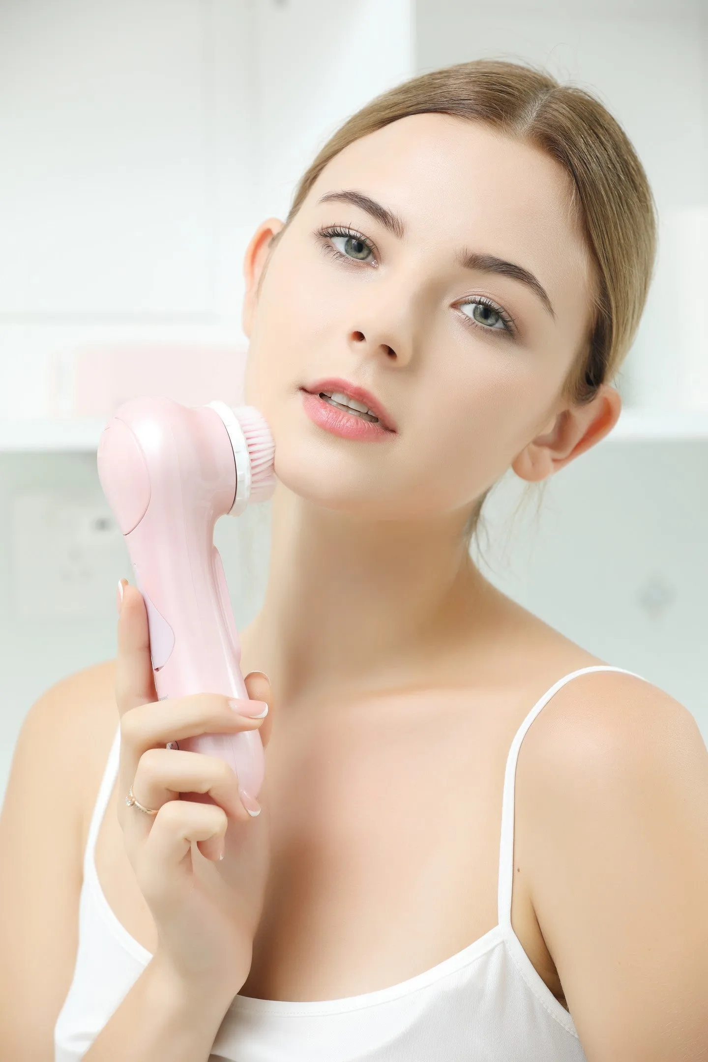 DL028-Pink Ultrasonic Facial Brush