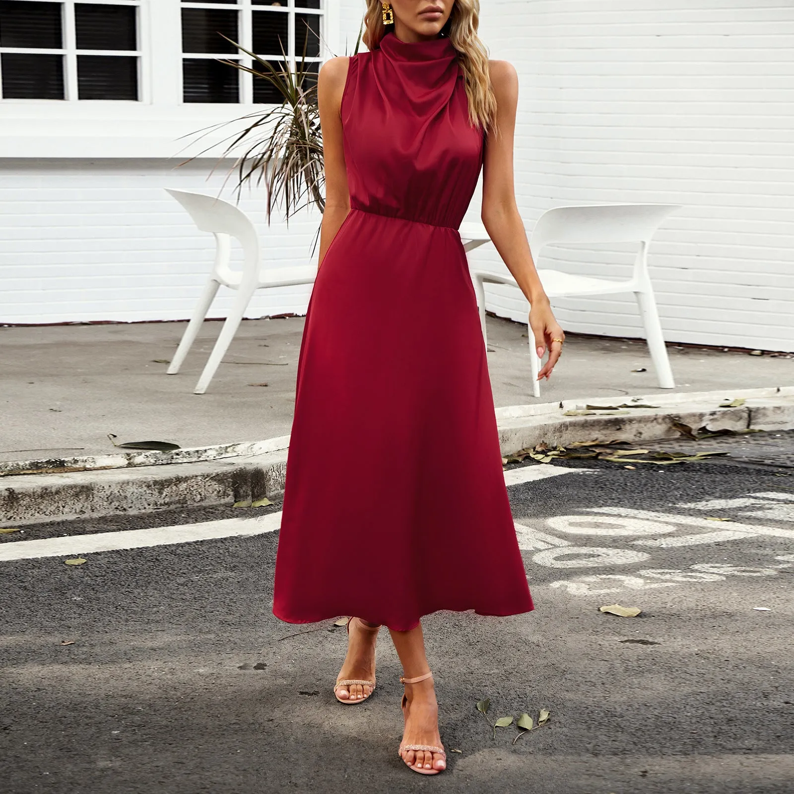 Elegant Sleeveless Solid Color Summer Dress